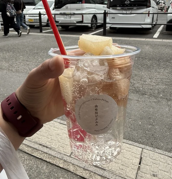 Street food le long de la Yunotsubo Kaido - Yufuin