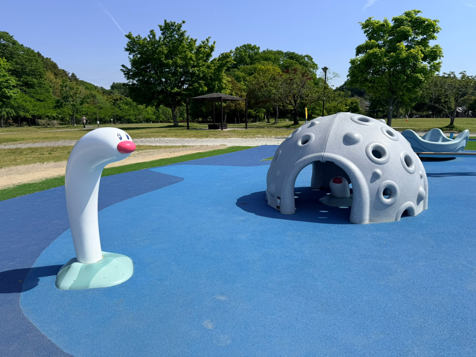 Aire de jeux Lokhlass