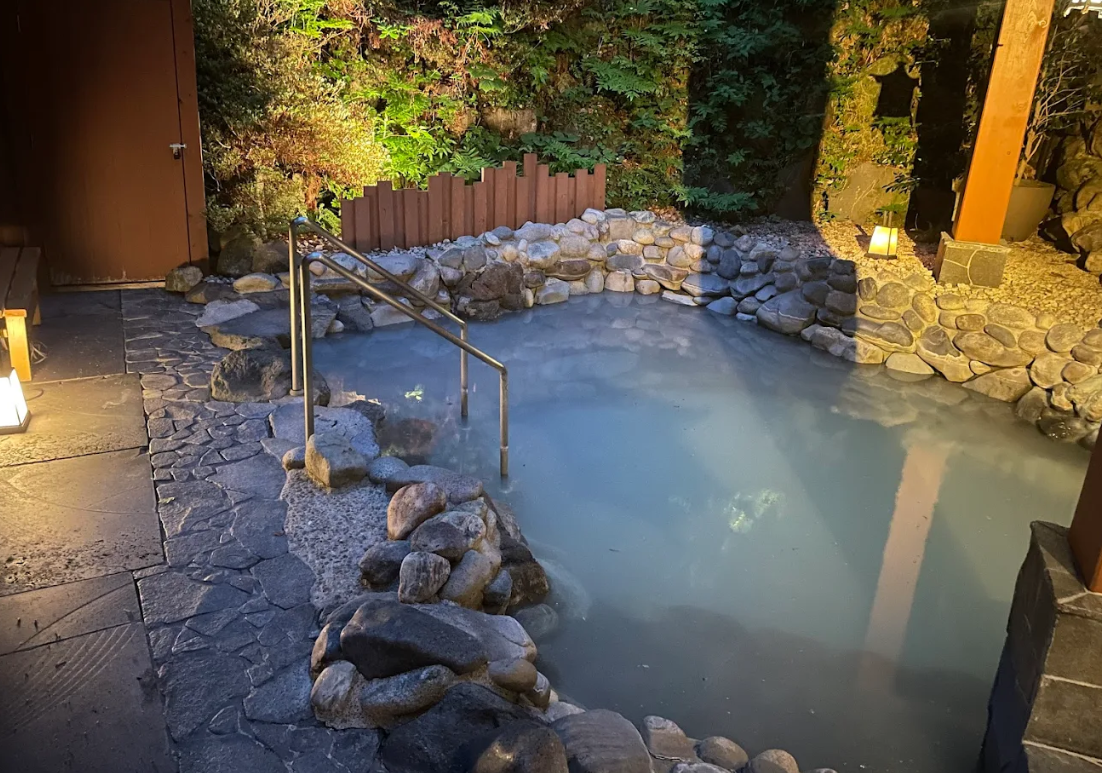 Bain public extérieur du Yumoto Kissho