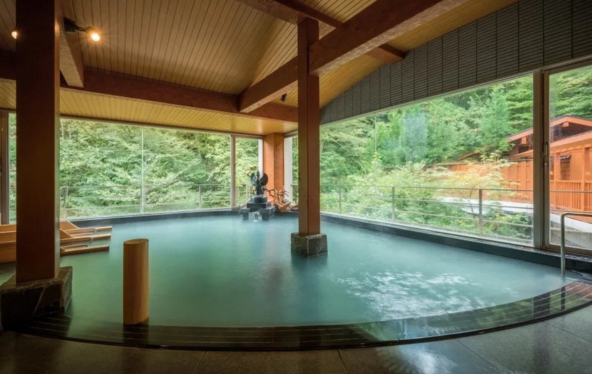 Bain public intérieur du Yumoto Kissho