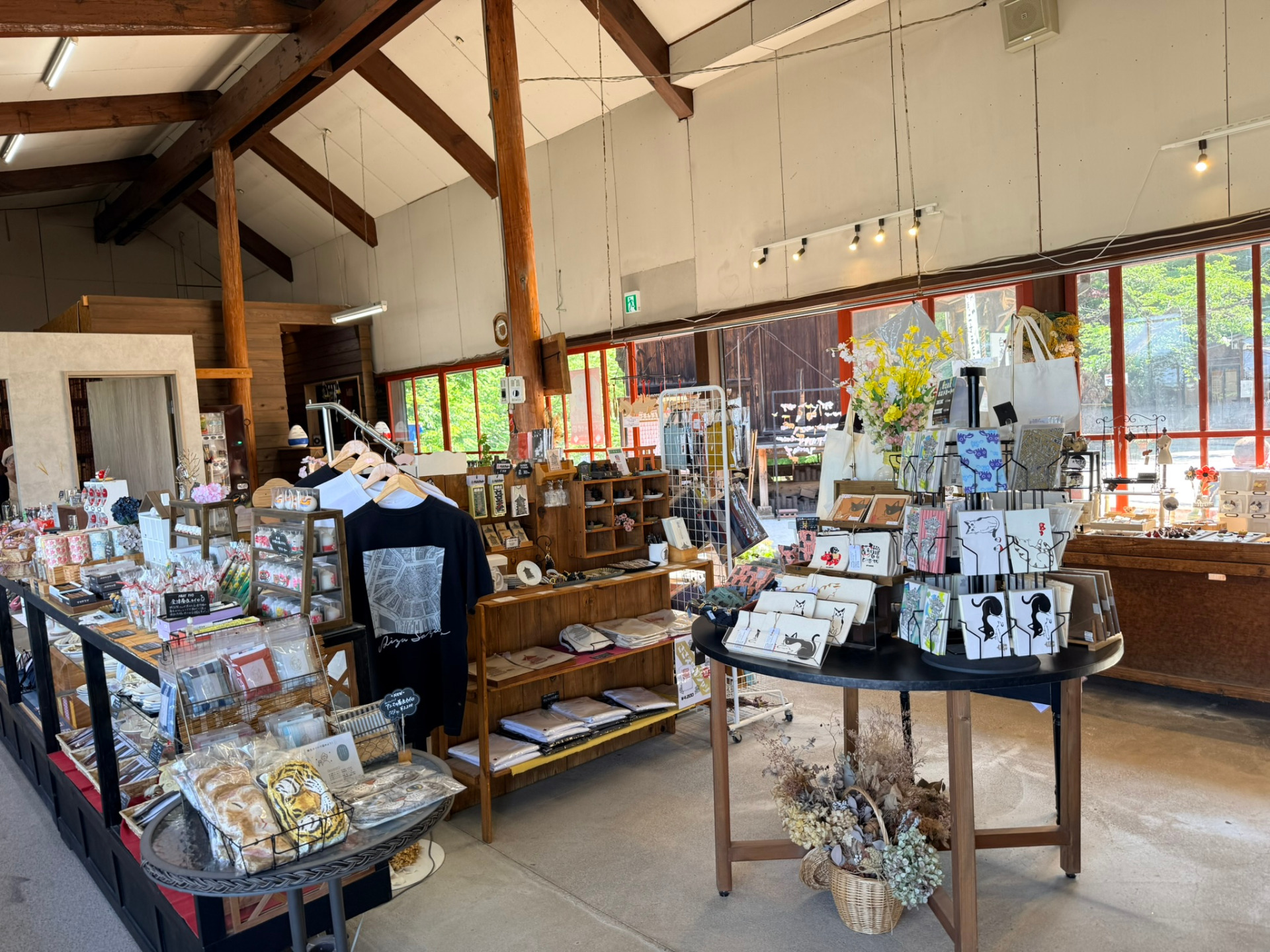 Boutique à côté du Sazae-do