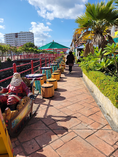 Mihama American Village