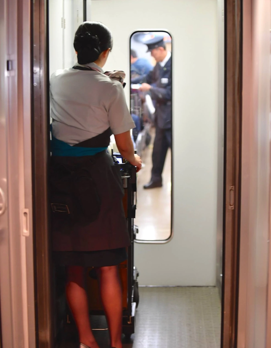 Uniforme d'un hôtesse de train